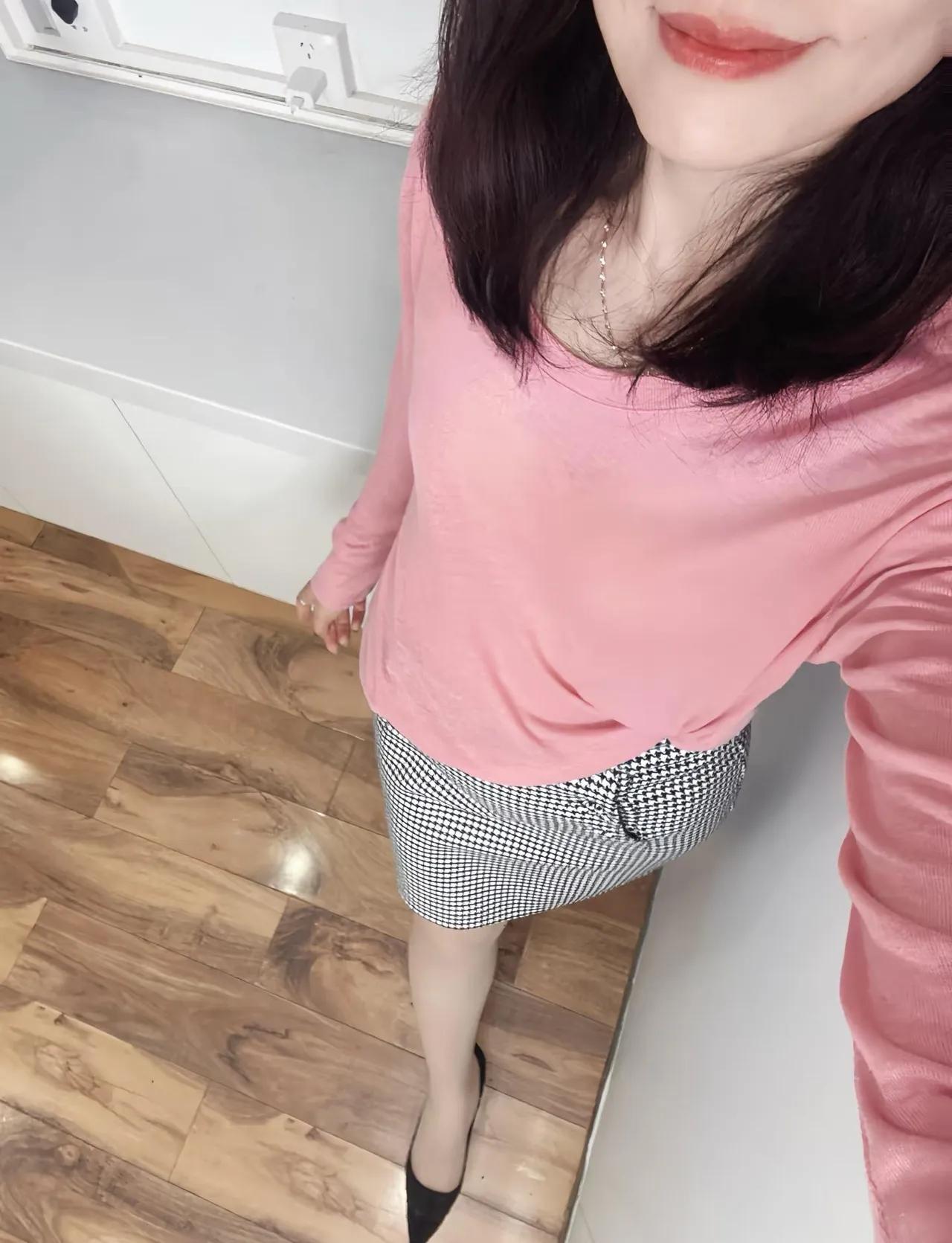 35岁的职场女性怎么穿? 穿搭的精致感是什么?