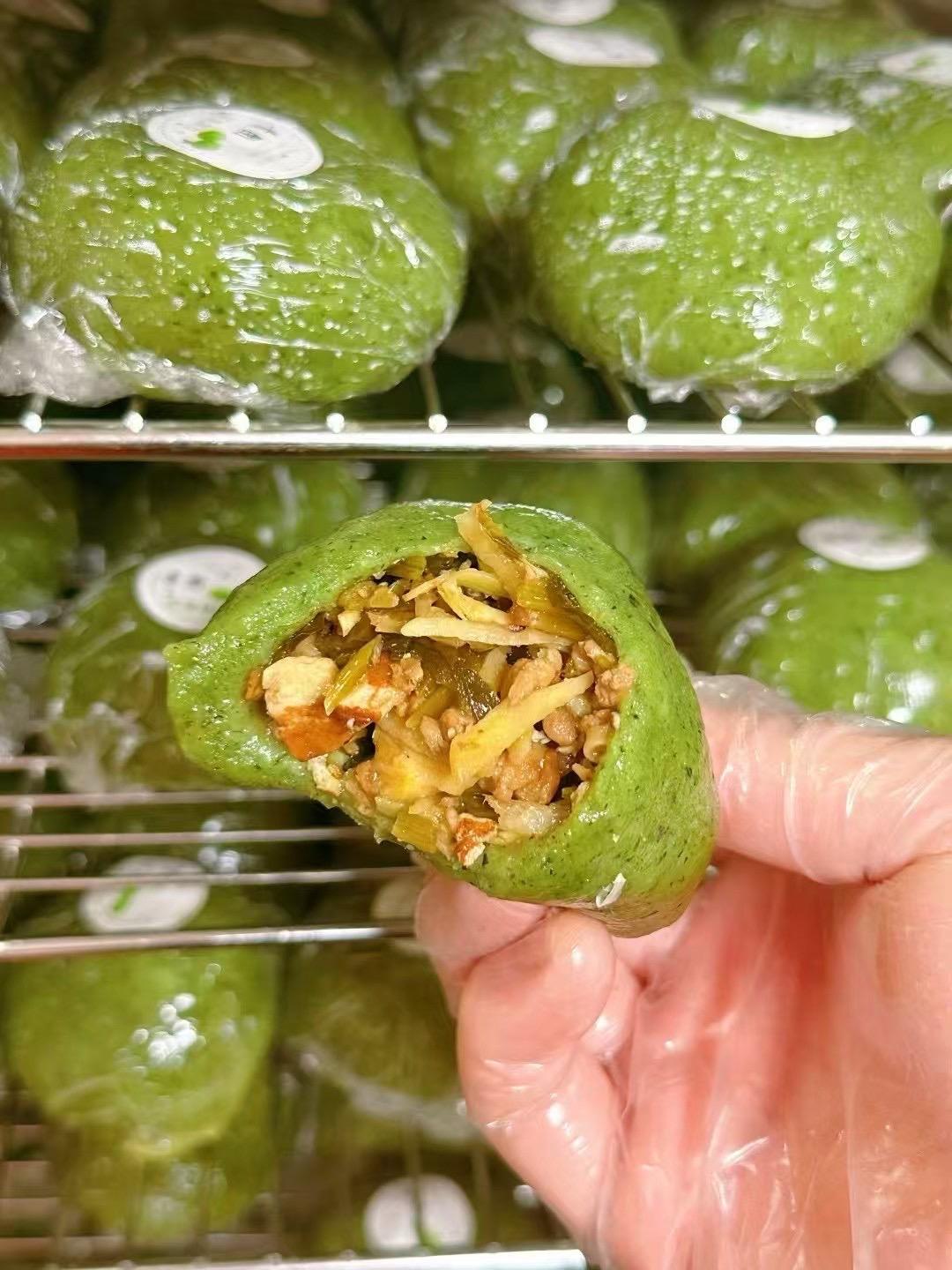 又是一年青团季，大家催了好久、回购了很多年青团终于来了，口感纯好评的糯叽叽青团皮