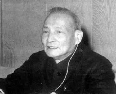 1979年，有人建议保留汪东兴的职位，但是陈云认为，即使他继续担任，全国上下也不