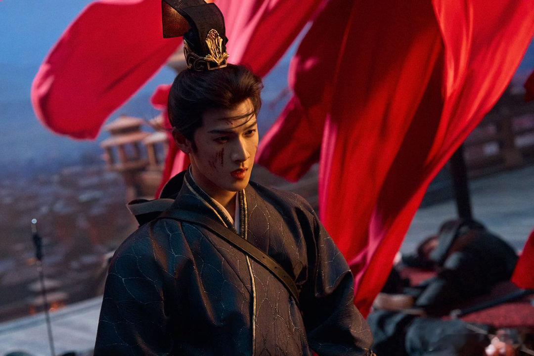 李昀锐归良辰杀青海报新剧正式杀青啦，海报里的造型尽显角色魅力，97天拍摄画上圆满