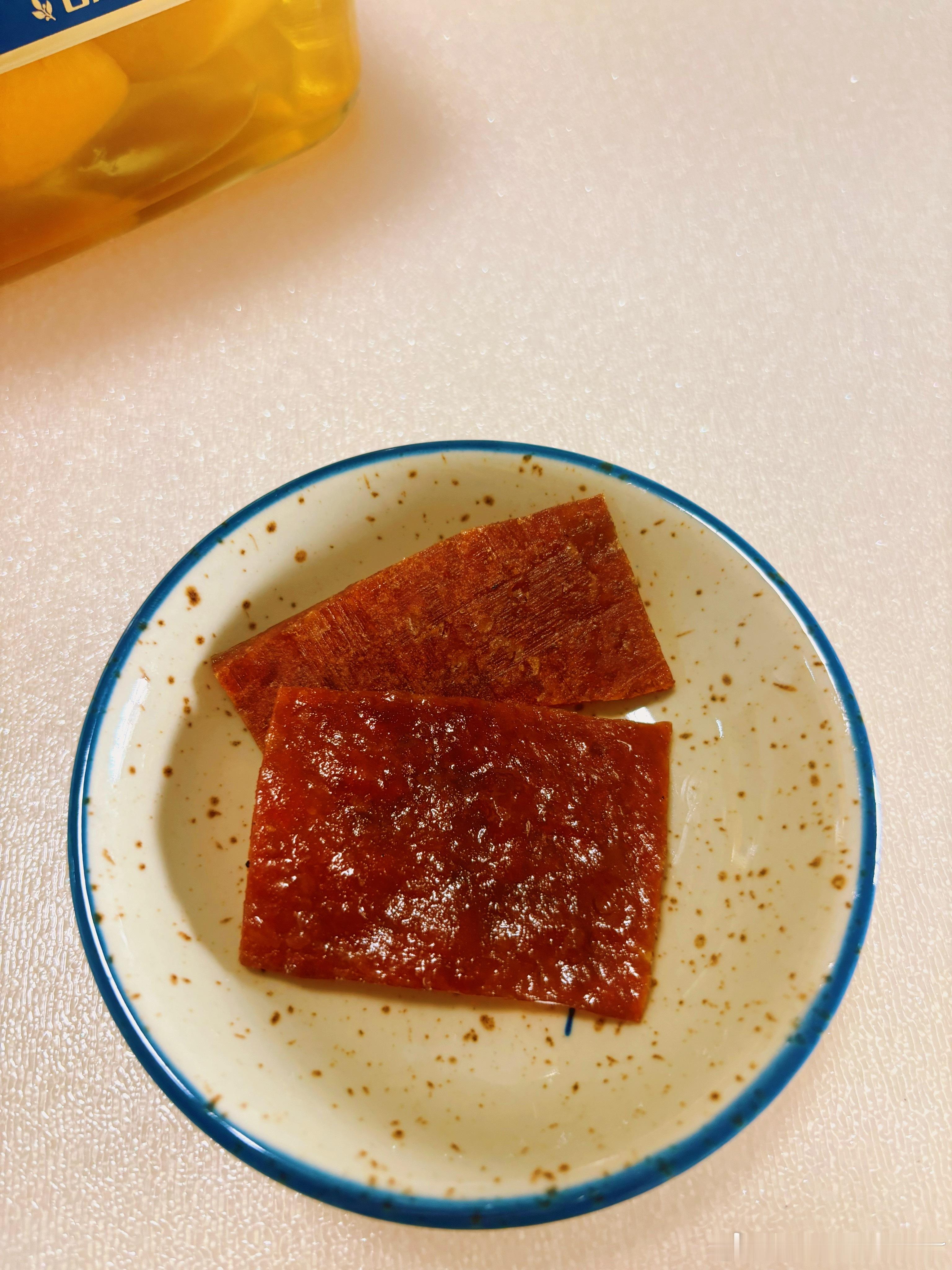 猪肉干取名吊龙消费者误当牛肉      正好刚刚买了猪肉干，小朋友试过之后都觉得