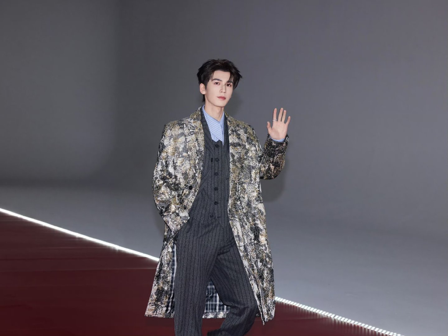 张凌赫年度魅力艺人张凌赫年度魅力艺人