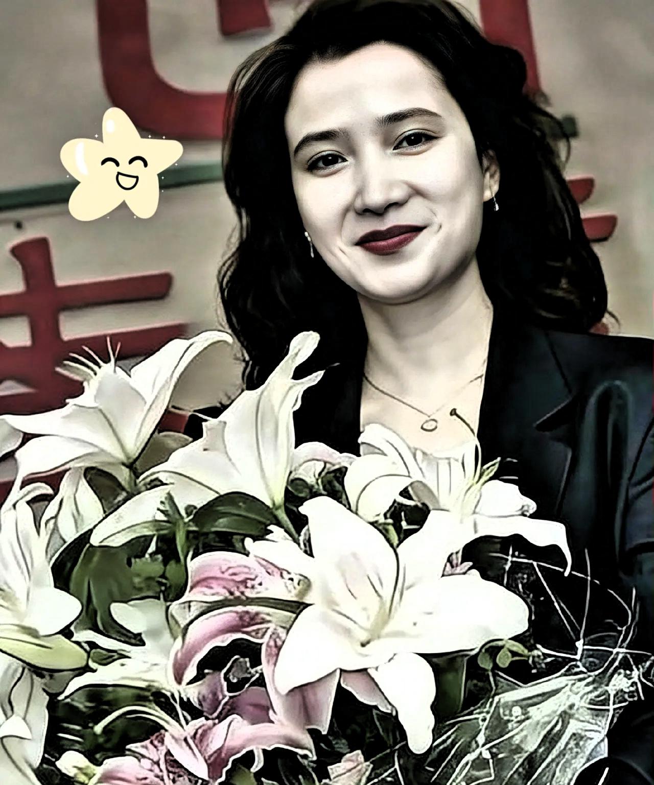 别再为何晴惋惜遗憾了！
这位扛了10年病痛的61岁美人，
早把人生下半场安排得通