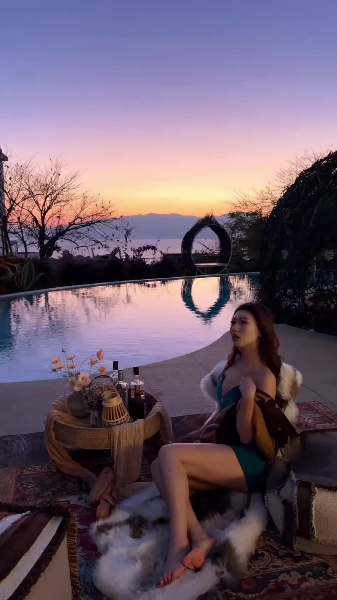 装模作样五分钟 霸道傲娇一辈子。