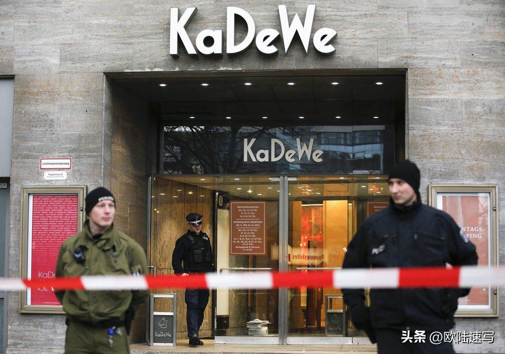 据德国媒体报道，凌晨2点40分，一声枪响把柏林的夜色撕开，滕珀尔霍夫一家餐馆外墙