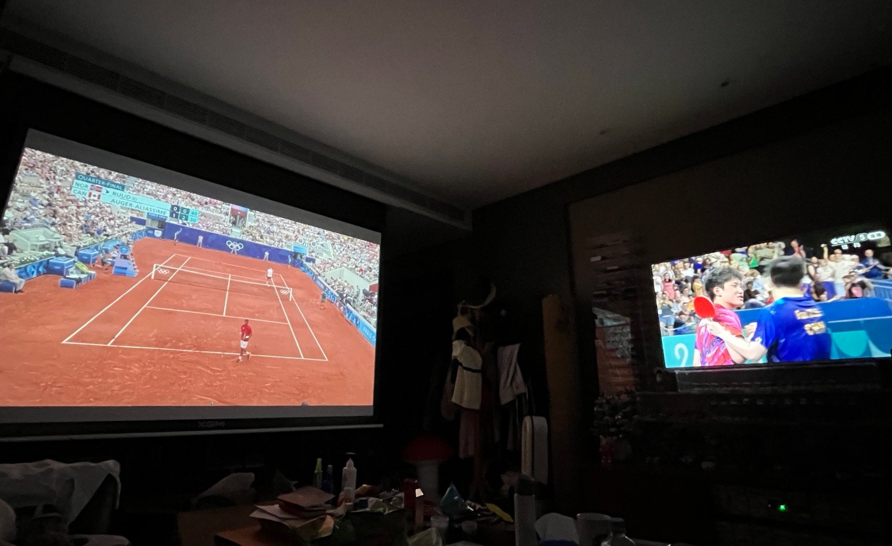 为tennis和table tennis双屏齐开的一天。我发现张本智和这小伙儿挺