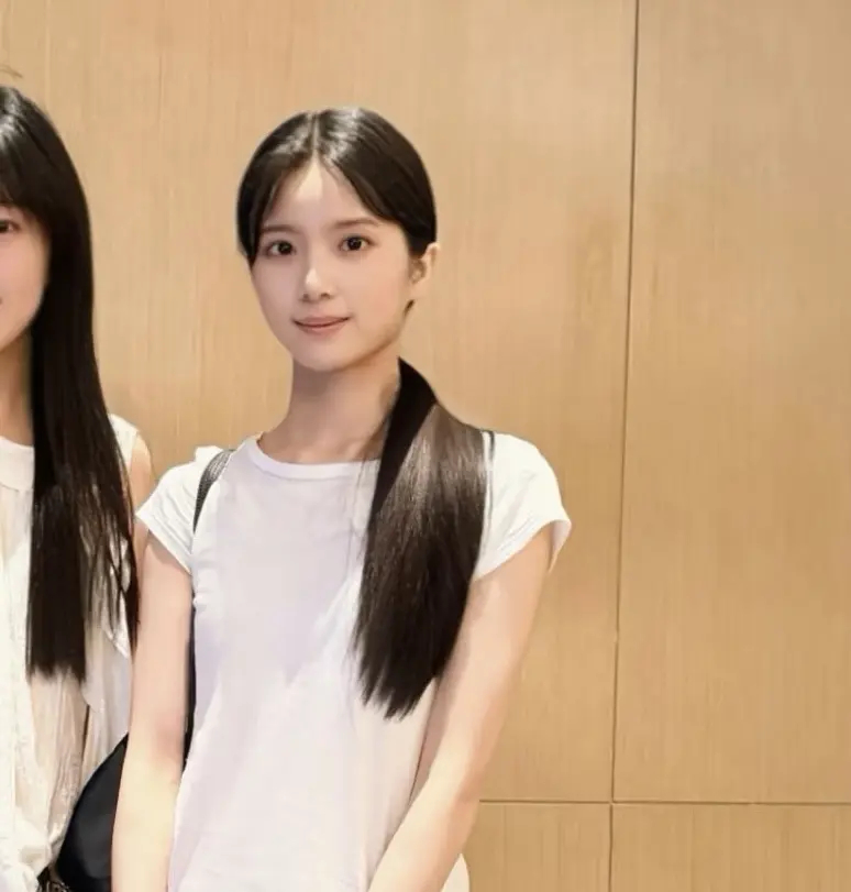 李思潼线下偶遇状态 能做女明星吗 