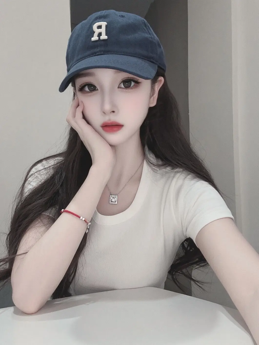 氛围感女 清冷感自拍 直球打心比算法还懂你 白t恤美女 感觉至上文案