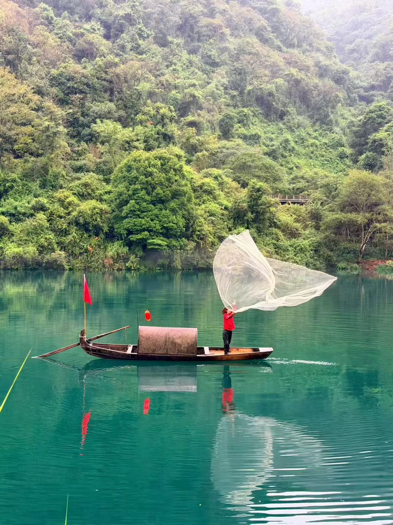 湖南郴州游，东江湖🌫️雾满仙境美景攻略！
🌫️雾漫小东江
来东江湖90%的人