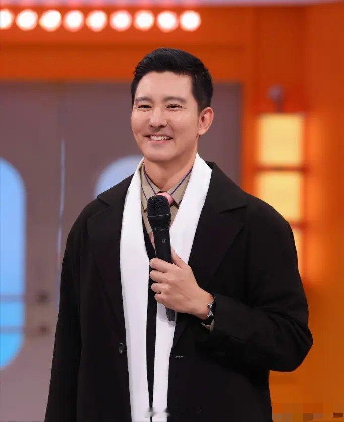 立威廉一开口我的青春回来了立威廉一开口大家青春回来了，谁的青春里没见过霸总立威廉