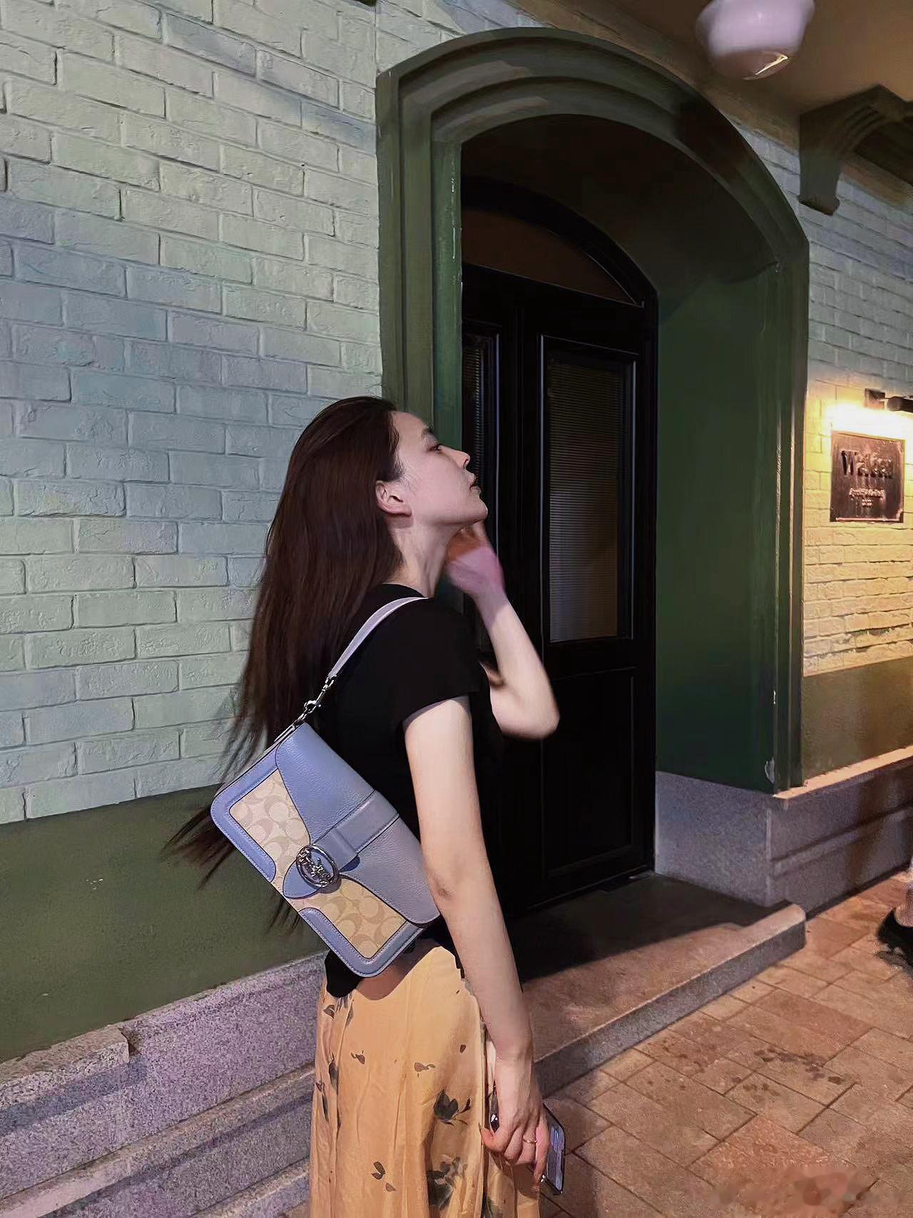 🪄好久久久久不见夏日的街道真的好出片这家店的设计特别有意思简单又出片一整个就是