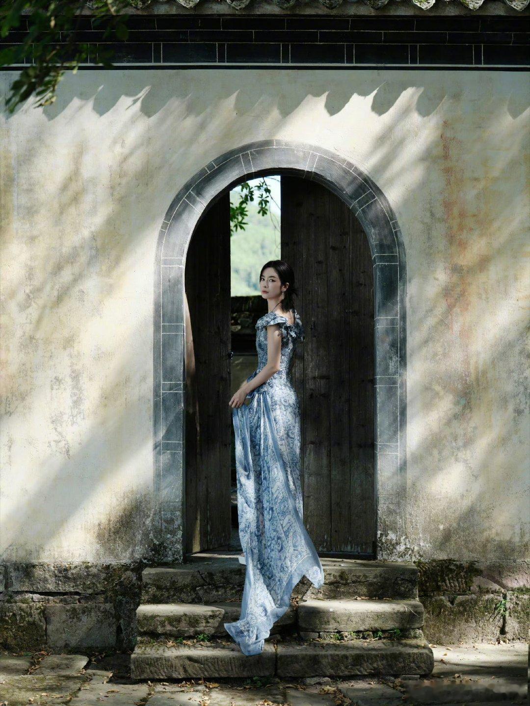 李晟中式美学这一块李晟这个美学，让我看到了小燕子在现代过得很好的影子，李晟真的很