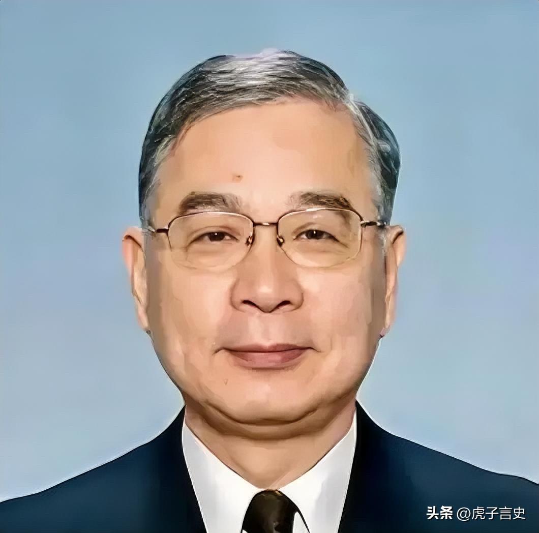 日本前驻华大使宫本雄二这番话，放在今天的东京政坛里，确实算得上少见。

他说白了
