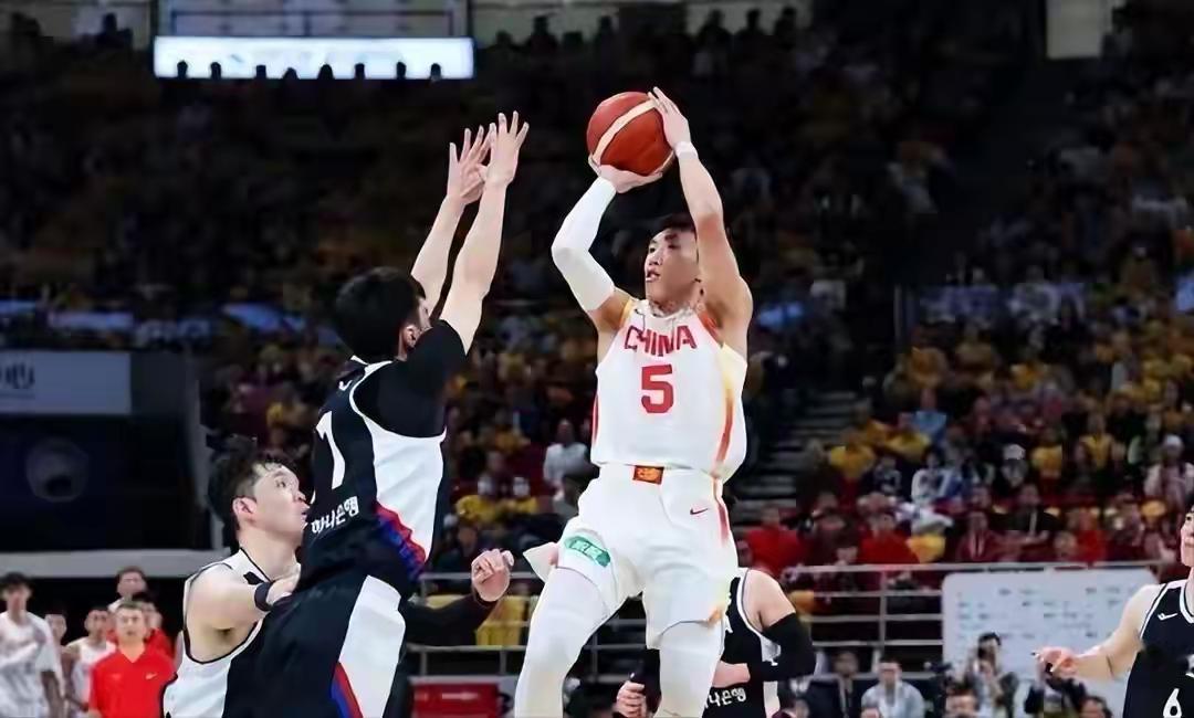 全村唯二的希望：廖三宁和程帅澎

世预赛中国男篮受困心态，客场再输韩国队，廖三宁