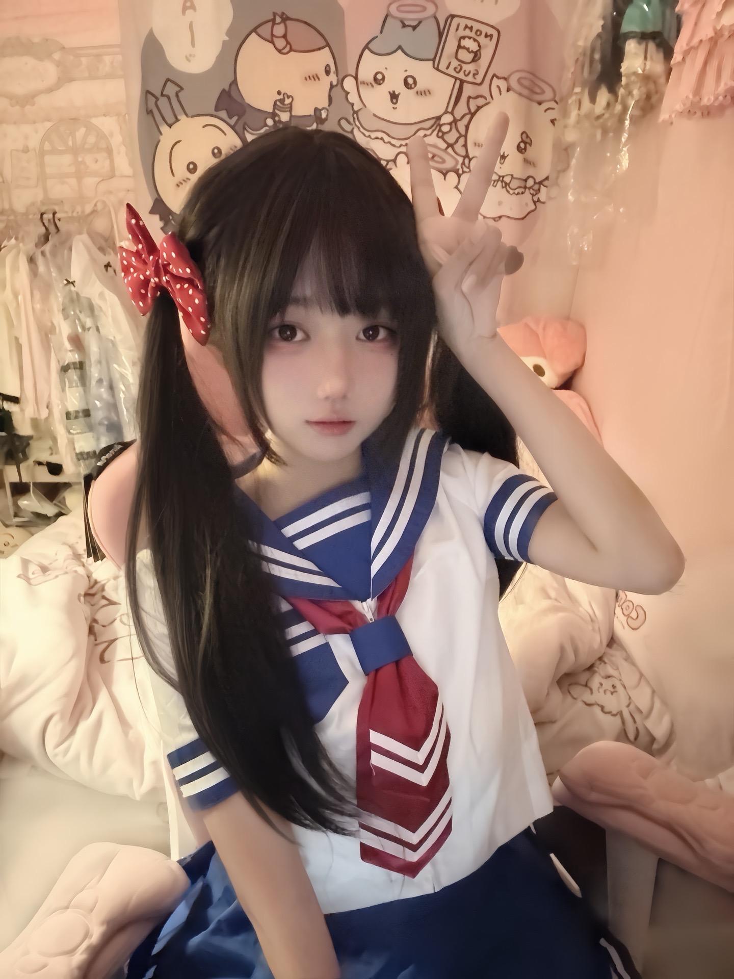 我选择这组照片作为我的毒药水手服