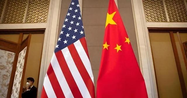 一山不容二虎，中美之间最终只有一个倒下，也必须有一个倒下。特朗普重返白宫后高调宣