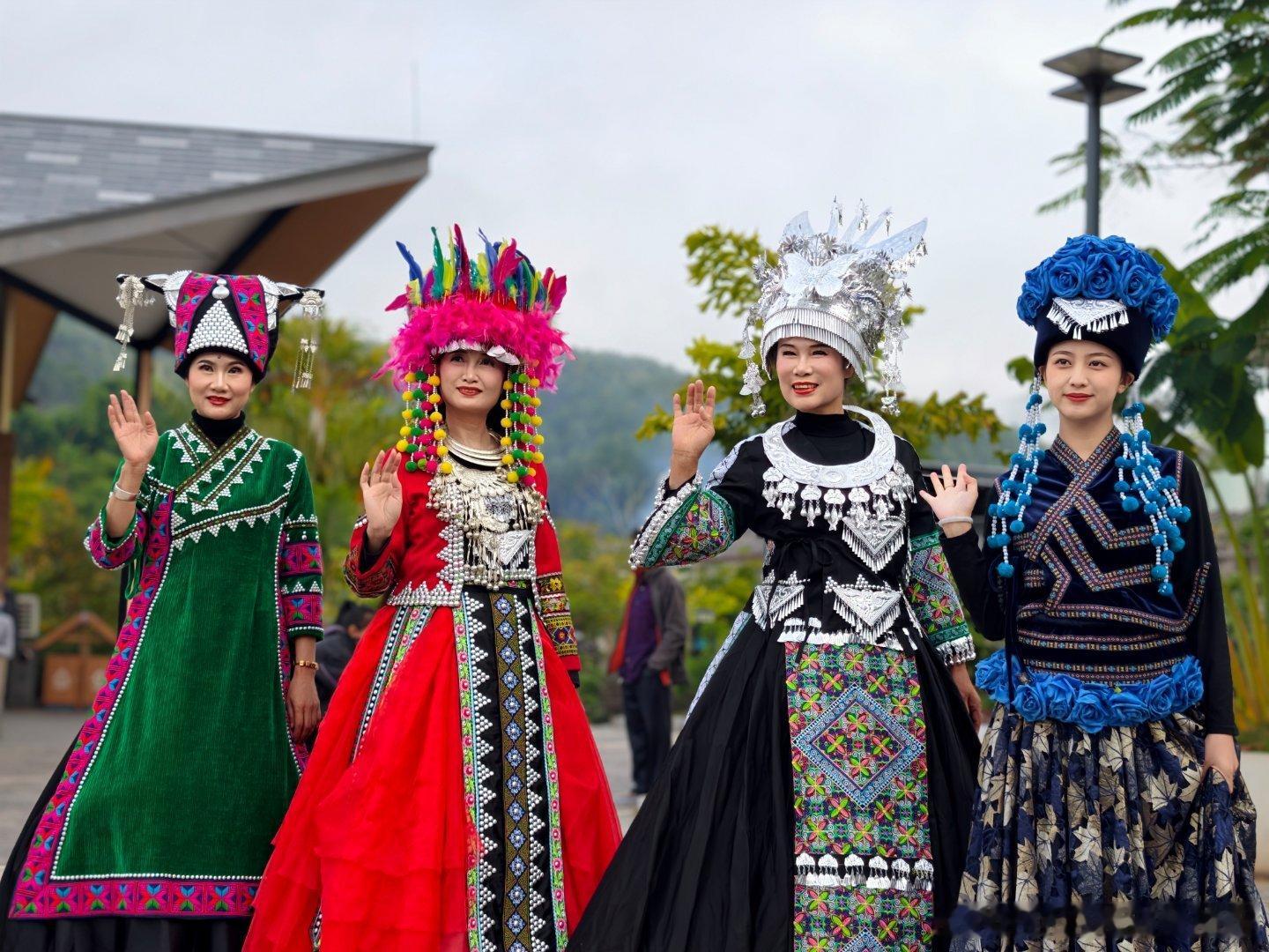 咖位云南云贵双冠香遇普洱茶咖香遇普洱点赞云南「云贵双冠，香遇普洱」一边是普洱，中