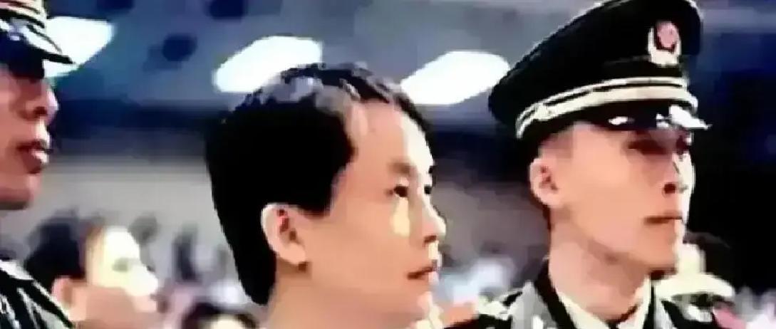 0.04秒就能看穿你
 
现在走进澳门赌场，摄像头先扫脸，嘴角抖一下，后台警报就