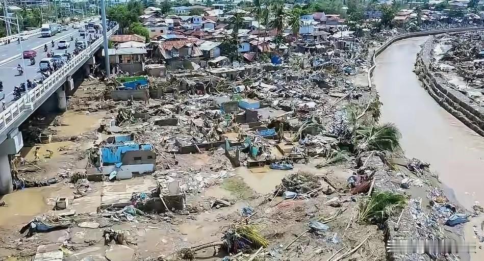 现实就是这么打脸！当“海鸥”台风在菲律宾横行霸道、留下一片狼藉时，之前那些围着马