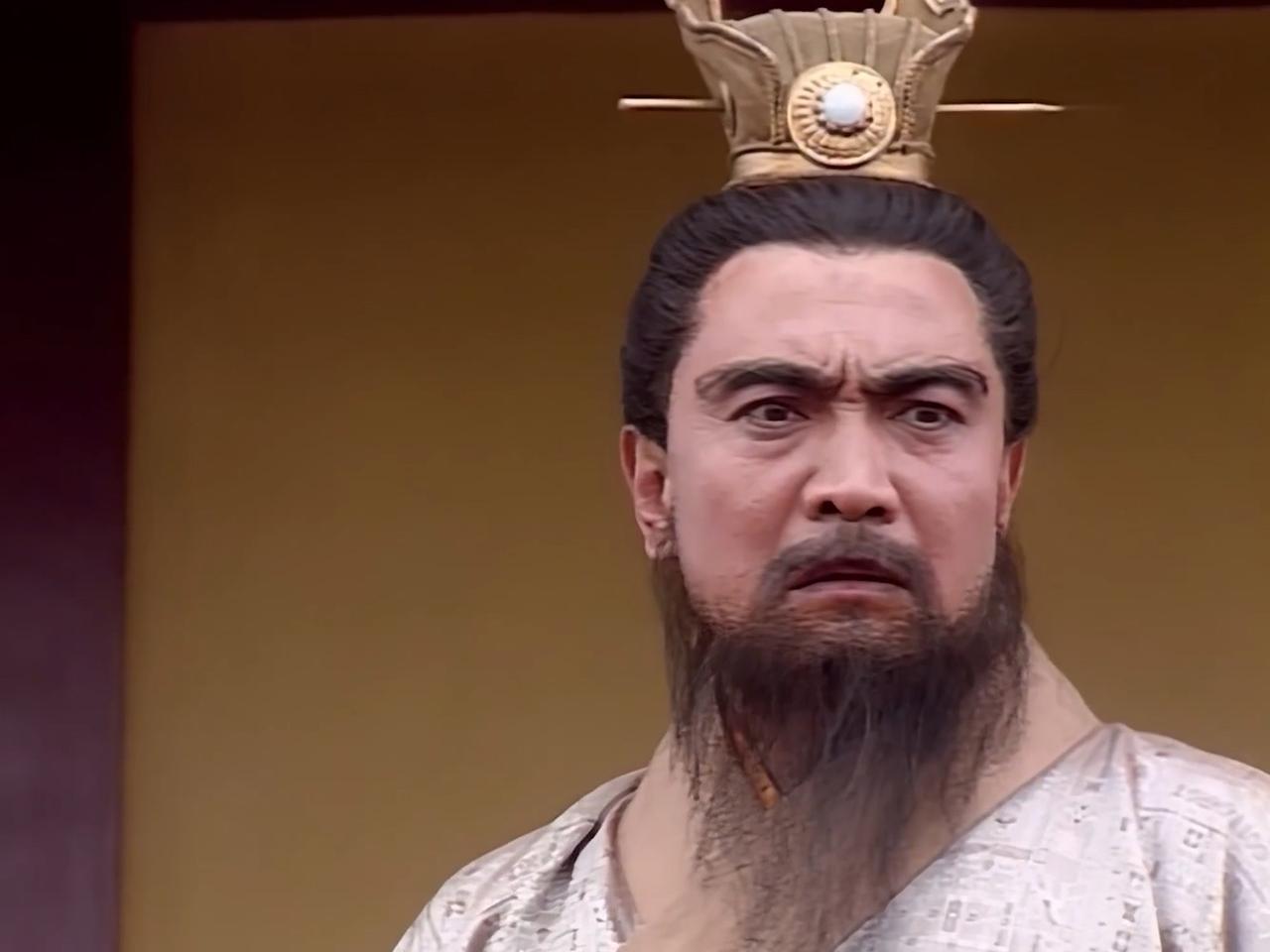 三国演义我看了数十遍，对剧中人物形象颇有感悟，尤其喜欢曹操这个人物。
世人皆赞刘