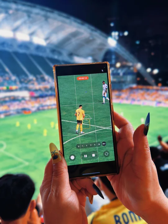 各位尊贵的罗迷，上午好