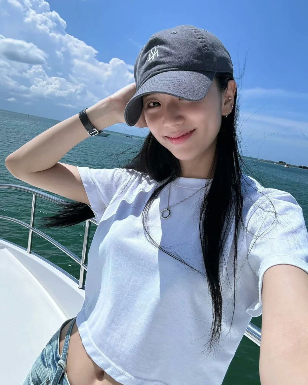 金智秀度假