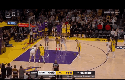 熟悉的剧本！东契奇玩过，这次是里弗斯！
小李二罚不进，自抢自投，骑马射箭，打进，