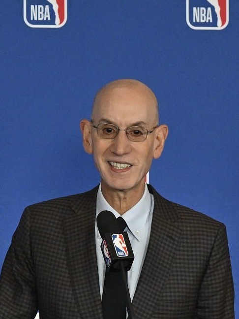 亚当-萧华再次重申，第二土豪线以及相应的阵容管控规则对NBA整体发展是有利的。不