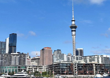 【#有中国公民在市中心直播时遇袭# ，我总领馆：严重关切】据中国驻奥克兰总领馆微