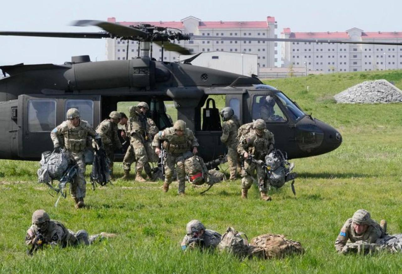 【 直升机部队解散 】
韩国方面感到不安

🔸在韩国，再次出现了对美国可能“抛