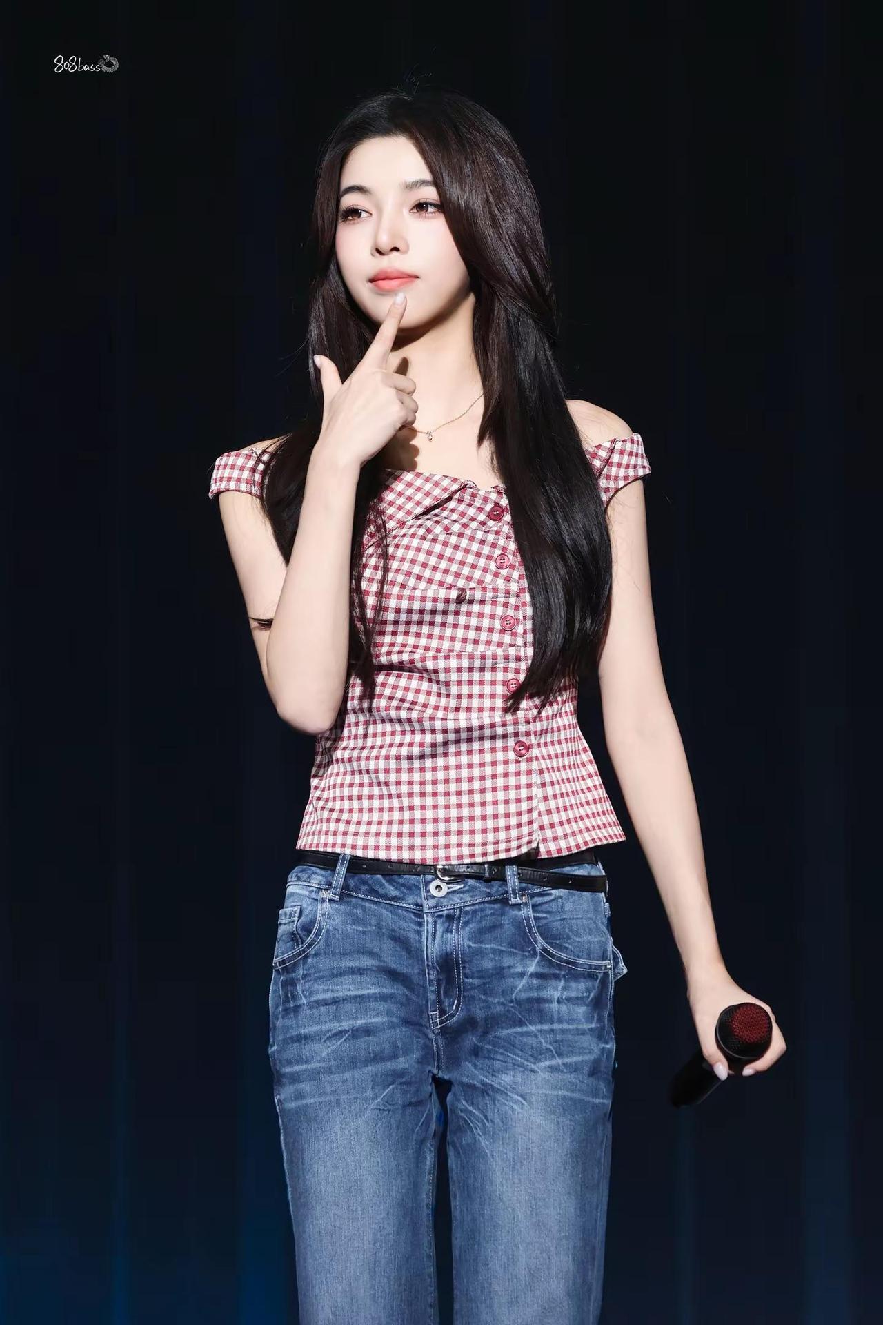 我的时间我的世界都被你占满了呀。刘婷秀 RED组合 演唱会