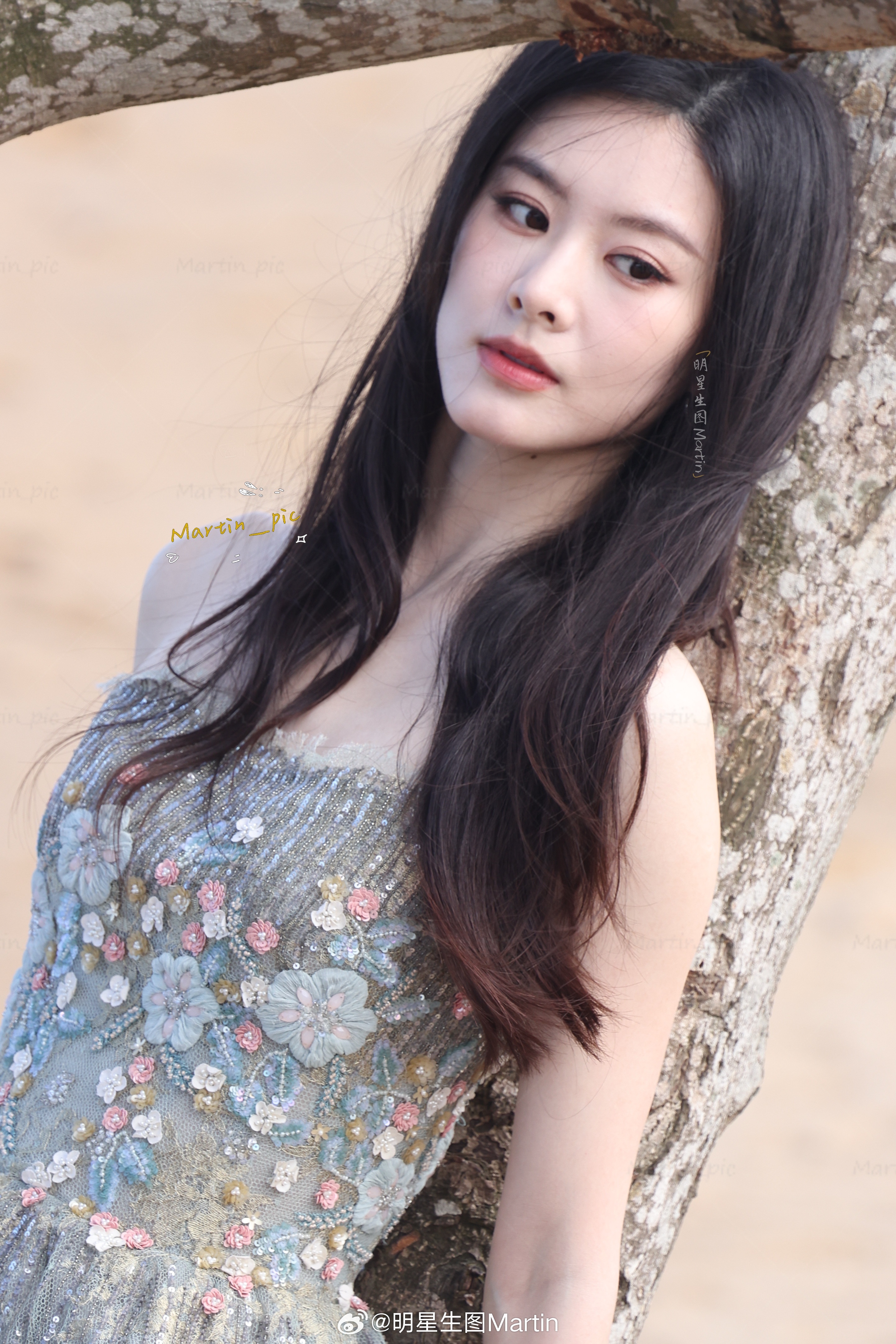 赵夕汐 赵夕汐星光大赏外拍生图好优雅大气的短国公主星光大赏赵夕汐