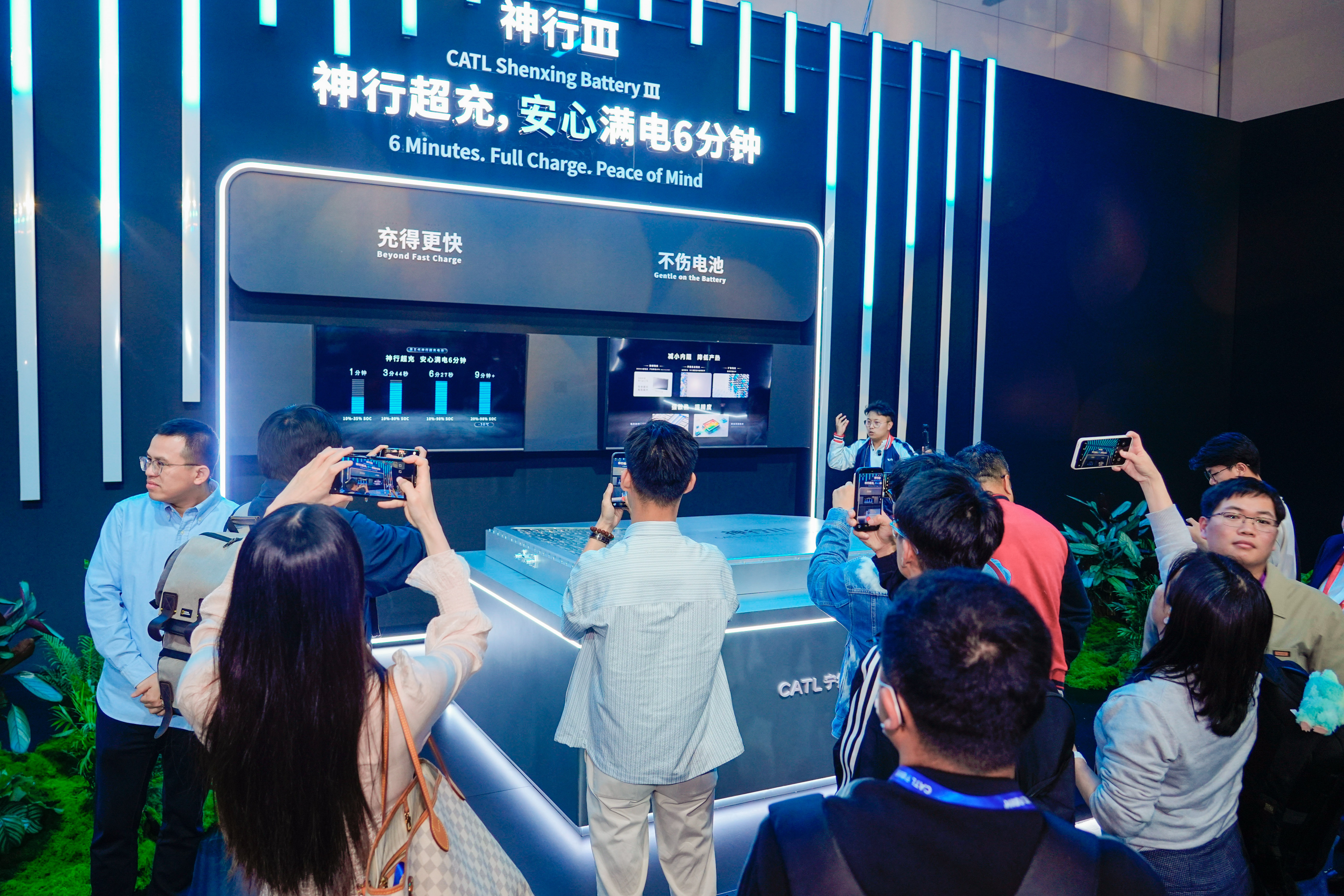 现在新能源汽车发展的这么快，肯定离不开电池技术，今晚的宁德时代2026Techd