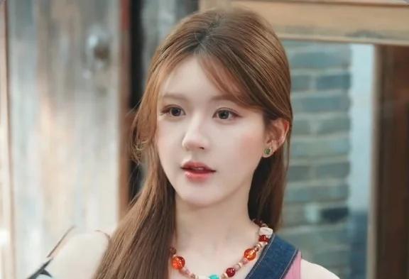 谁家的甜妹！被她美到了！
明星头像