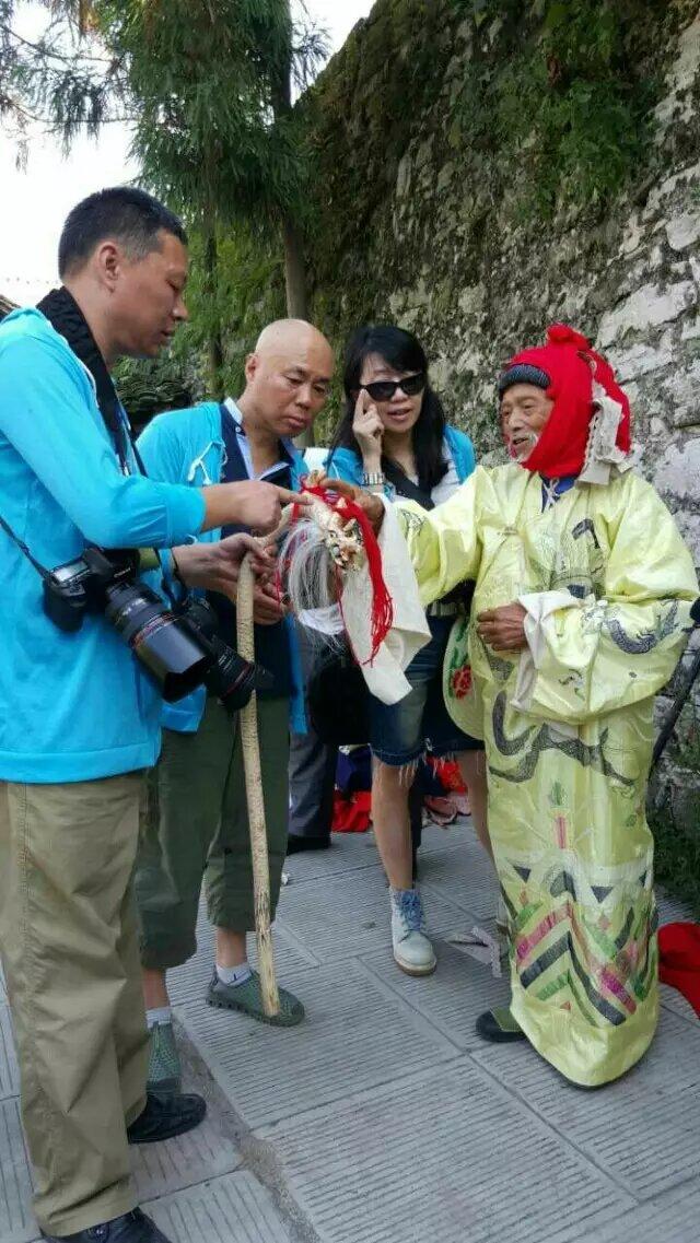 很多朋友总羡慕我常年在外旅行，觉得我四处辗转、走遍山河，日子过得轻松又悠闲。
 