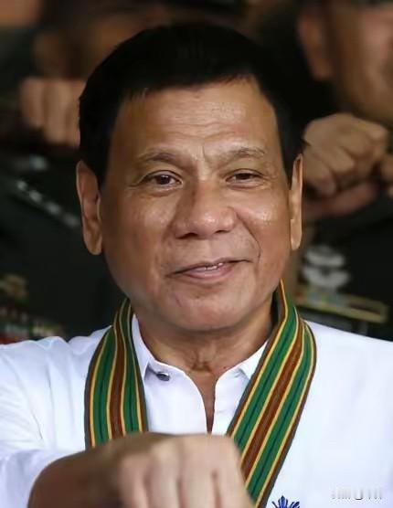 果不其然。
菲律宾方面突然宣布了，将与美国、澳大利亚、新西兰在黄岩岛以东海域进行