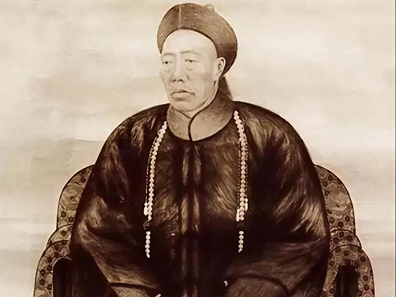 侄子问为啥魏忠贤能有客印月这样的对食而李莲英却没个相好的？我告诉他：
1.清朝禁