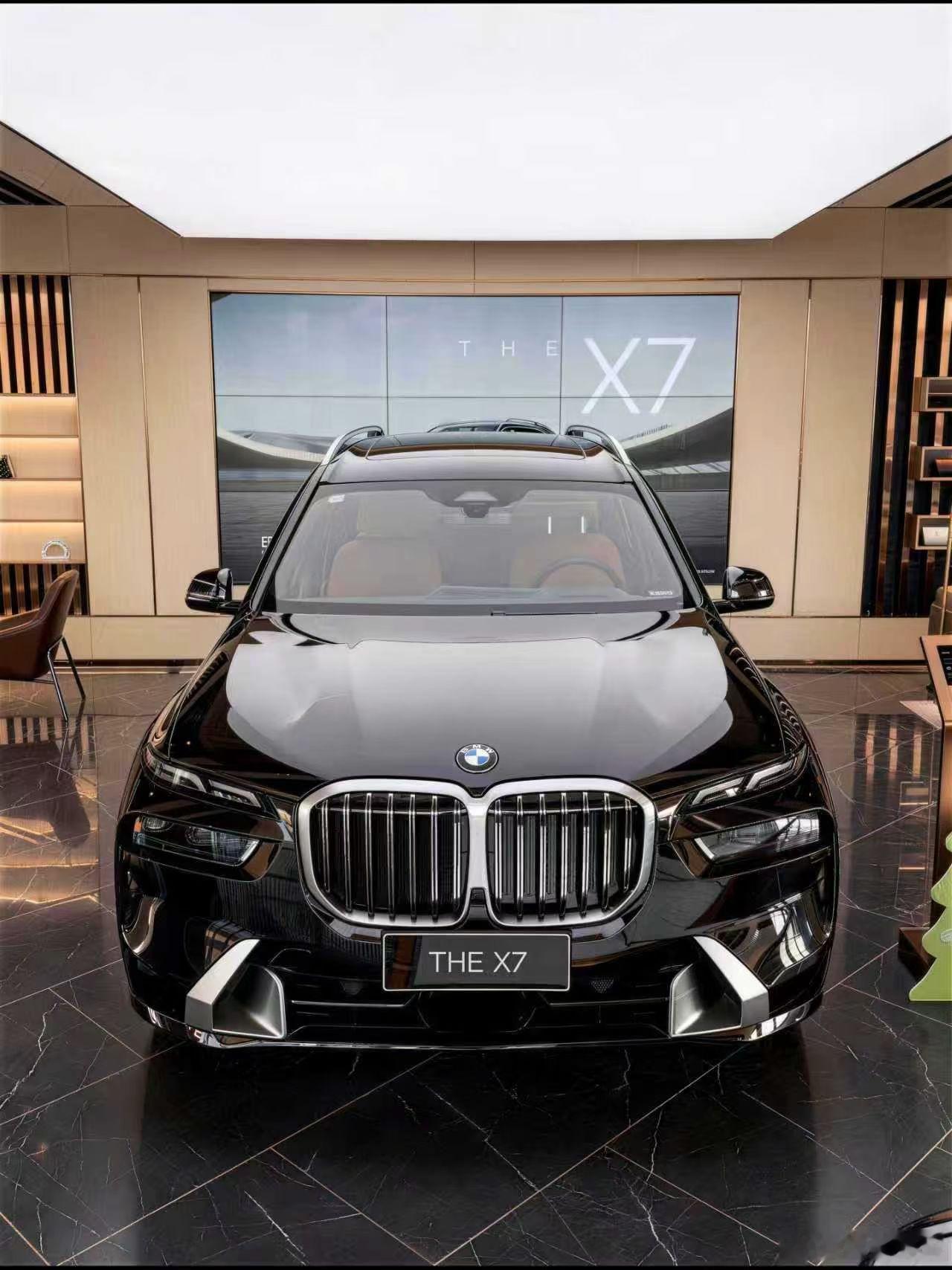 德系车大v聊车 刚看朋友圈，宝马X7尊享豪华版不到90万了？ 