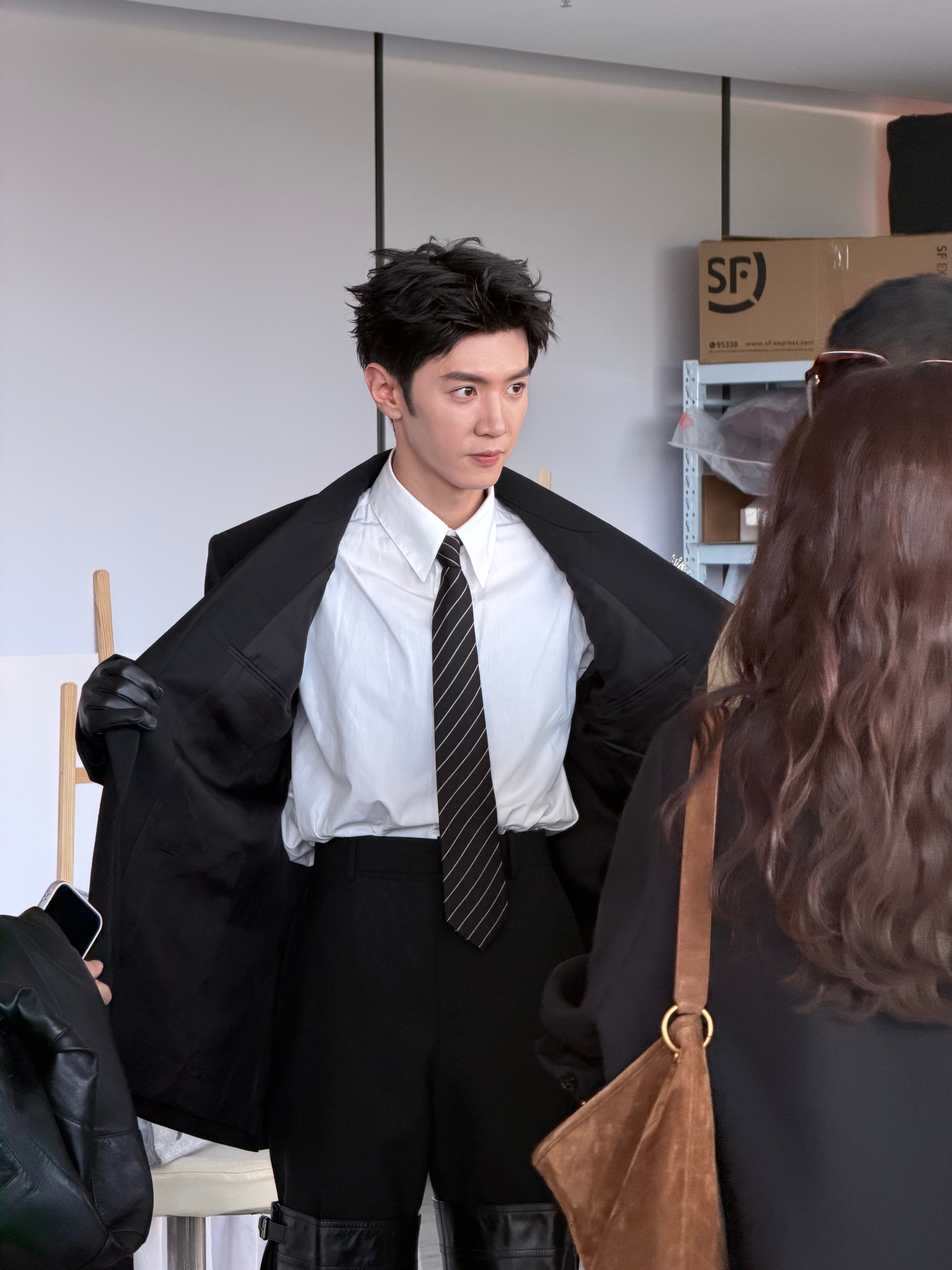 人脉朋友发的陈哲远VOGUE盛典生图，纯生图 ​​​