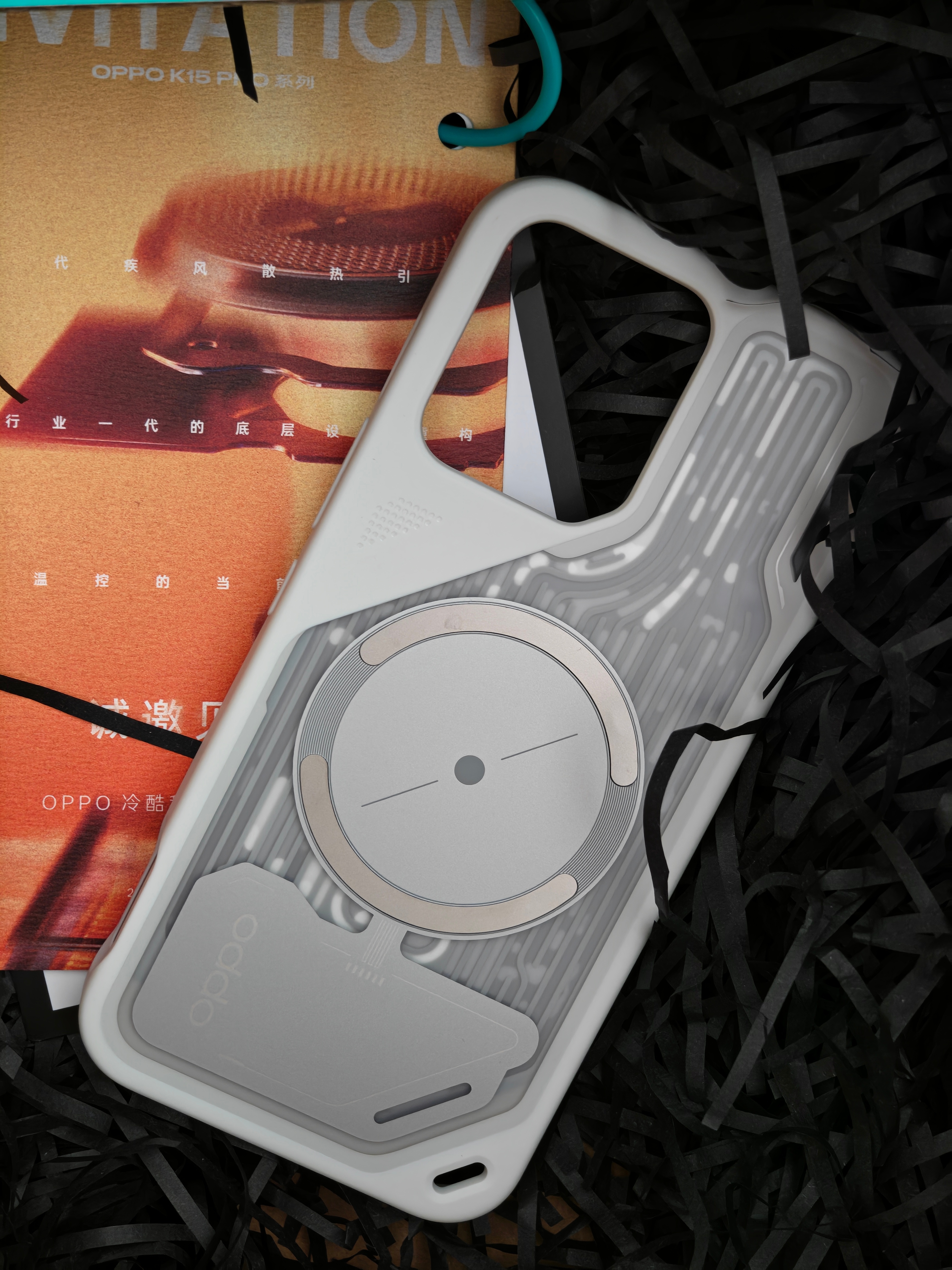 OPPO 现在是真的越来越会玩邀请函了，这次要发的OPPO K15 Pro 系列