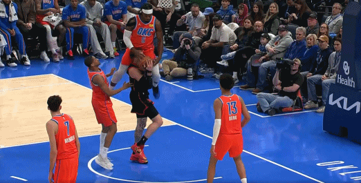 救命之恩……
多特下次防守马穆估计得恭恭敬敬的了！
多特这个封盖上得就太猛了，这