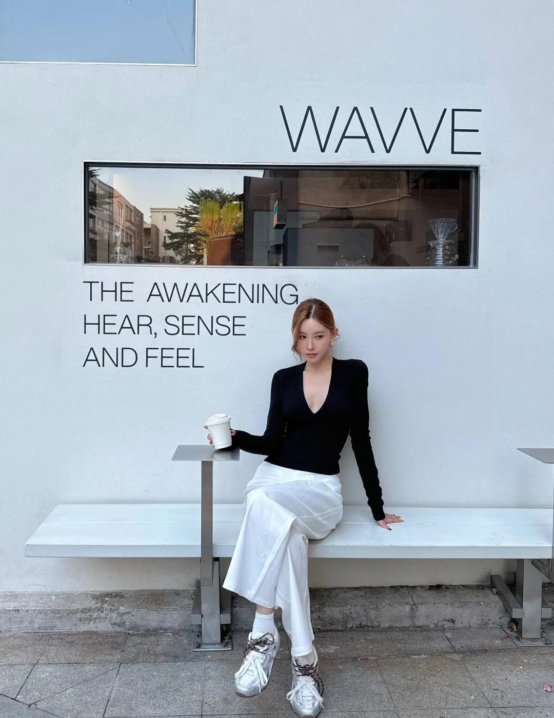 路过的咖啡店没想到这么出片
ootdinspo ootd 穿搭 咖啡店拍照 深圳