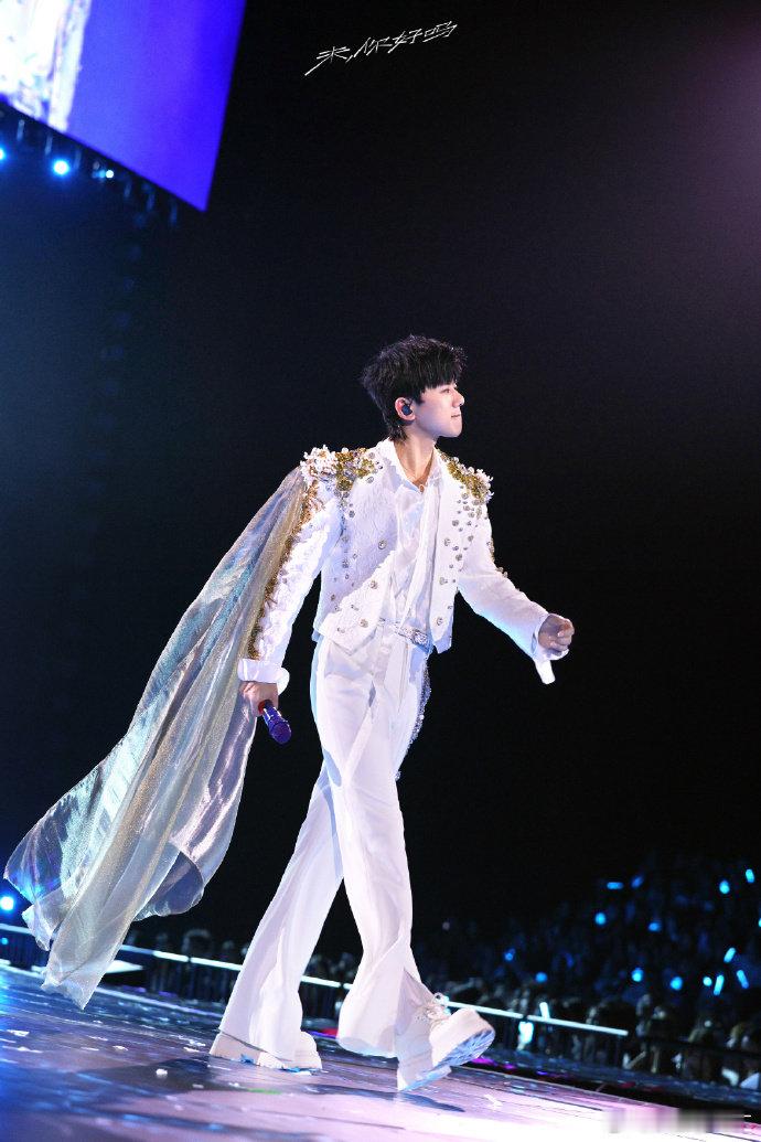 张杰新出发新舞台新编排新歌单四个 “新” 直接把期待值拉满，杰哥你是懂宠粉的！ 