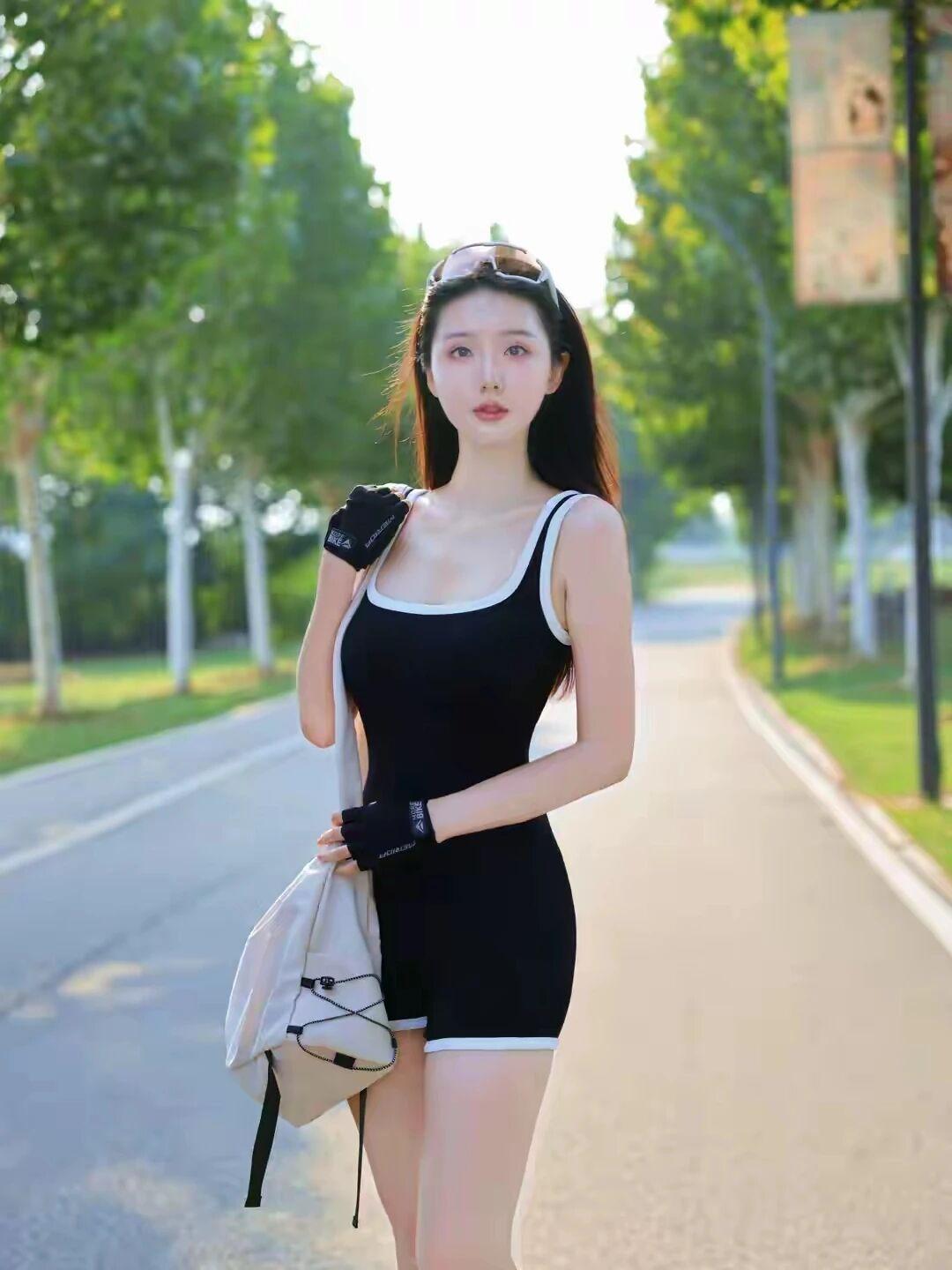 少女摄影|NO.0046期
纯欲天花板
户外唯美写真
秋日少女照 初秋治愈感写真