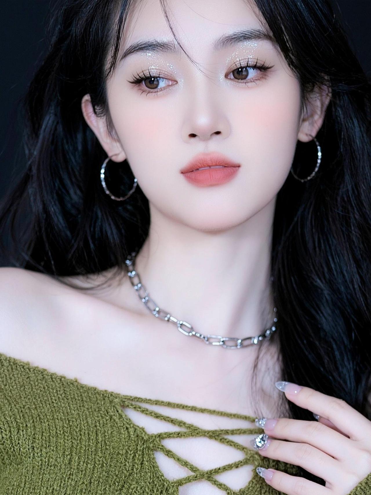 请问你现在都是几点睡