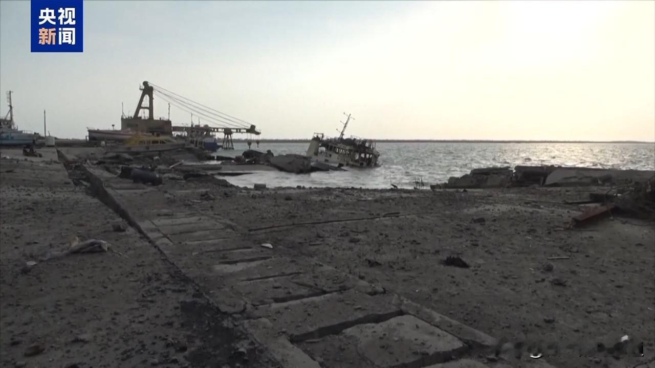 红海再起硝烟，全球航运承压
 
谁也没想到，短暂缓和的红海局势，一夜之间再度陡然