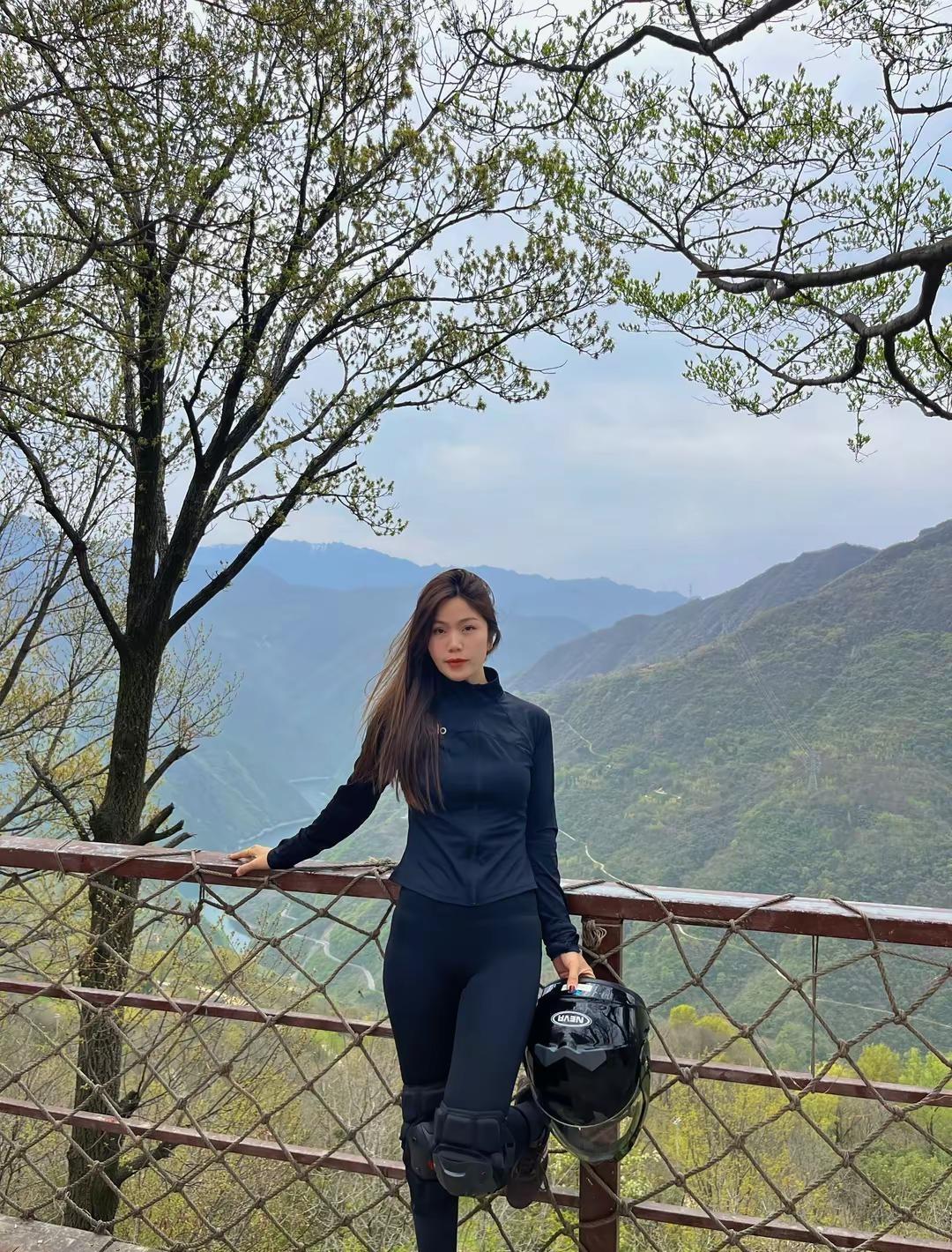 生活最美的状态就是：人静，物简，心安山野不语却治愈一切