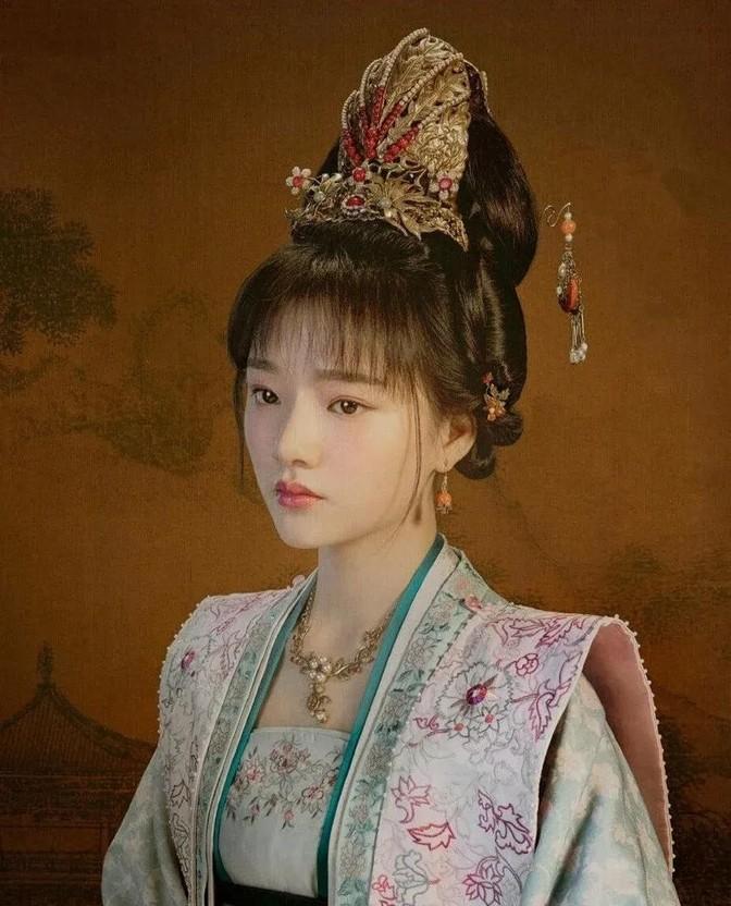 1070年，33岁福康公主奄奄一息，身上爬满了虱子，娇美的脸颊被炭火烫得溃烂流脓