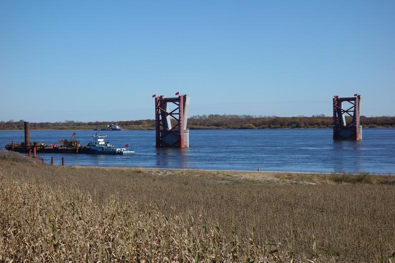 俄罗斯经济转型面临着不少挑战。从产业结构看，俄罗斯长期依赖能源出口，能源产业占经