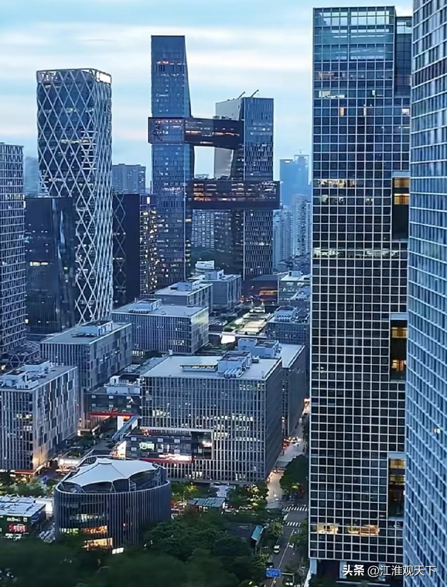 中国地市辖区第一区，深圳南山区是唯一破万亿的区
中国目前有29个万亿城市，那么你